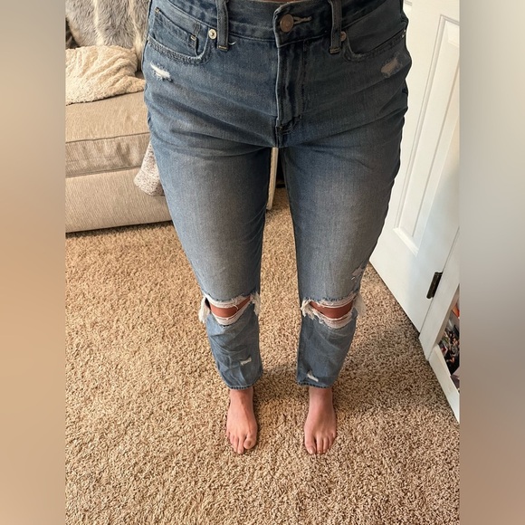 AE Distressed Women's Jeans - Picture 3 of 6